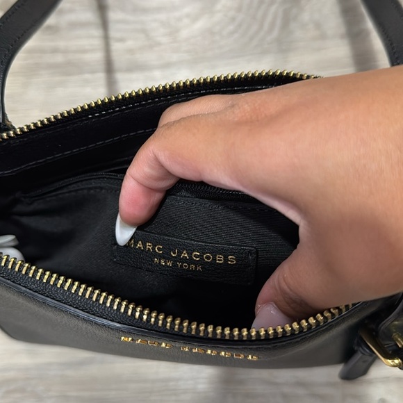 Marc Jacobs The Commuter Crossbody - Picture 5 of 14